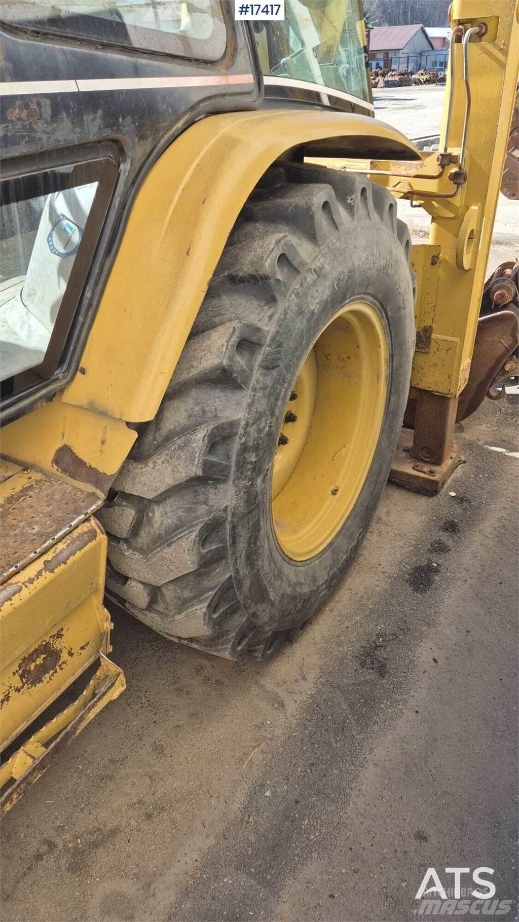 CAT 428D 反铲装载机