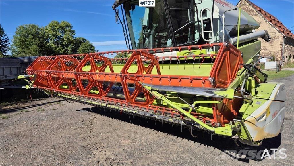 CLAAS Tucano 440 联合收割机