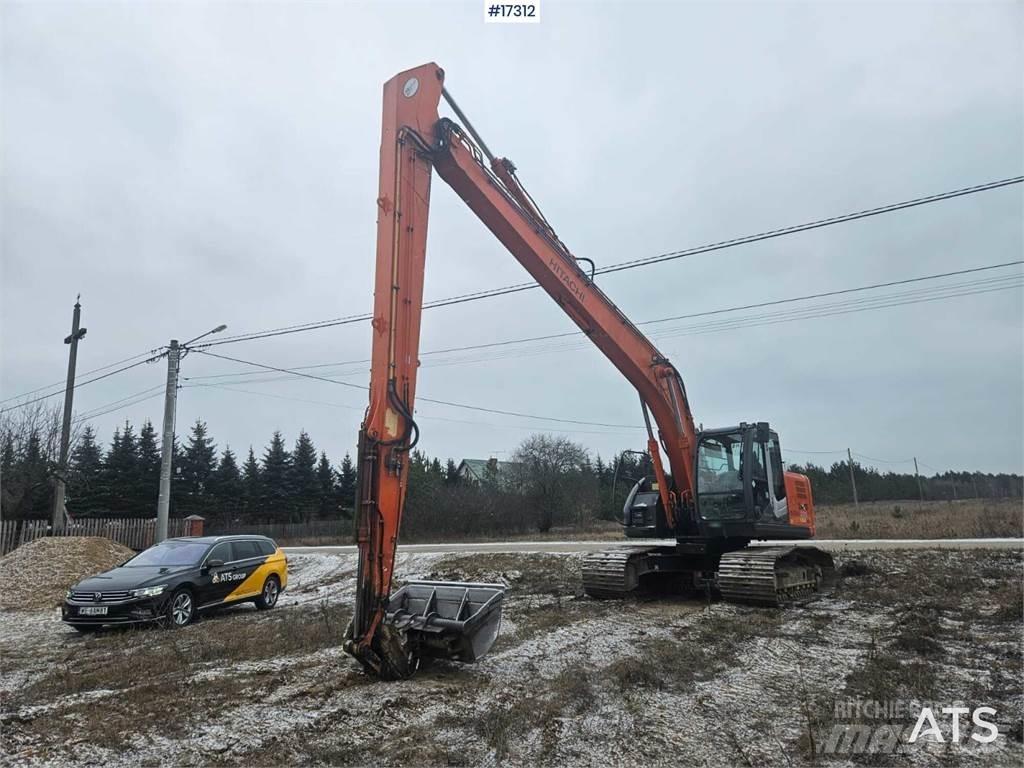 Hitachi ZX 225 US LC 履带挖掘机