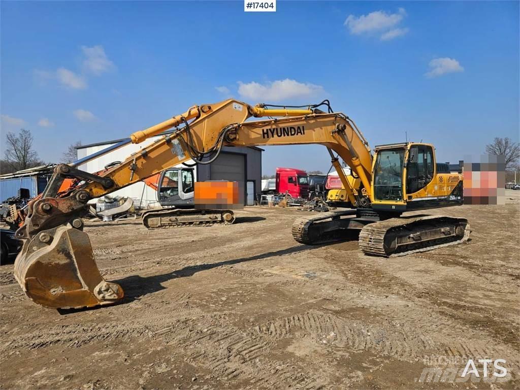 Hyundai R260LC 履带挖掘机