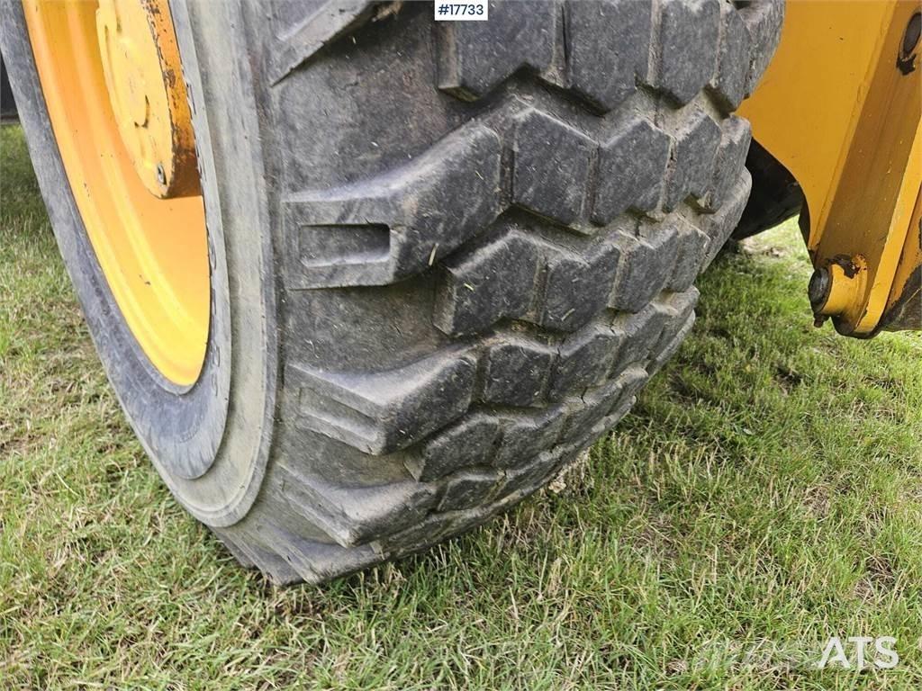 JCB 4CX 反铲装载机
