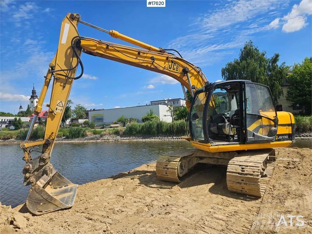 JCB JS 130 履带挖掘机
