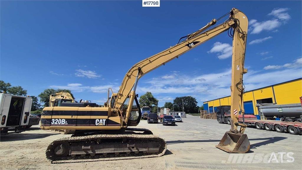 JCB JS 220 LONG 履带挖掘机