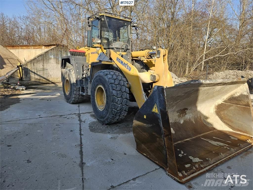 Komatsu WA 320-5 轮式装载机