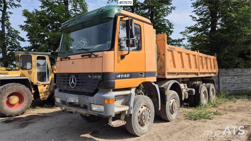 Mercedes-Benz 4140 自卸式货车