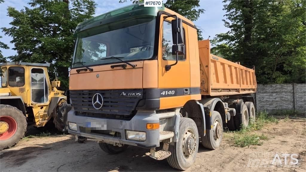 Mercedes-Benz 4140 自卸式货车