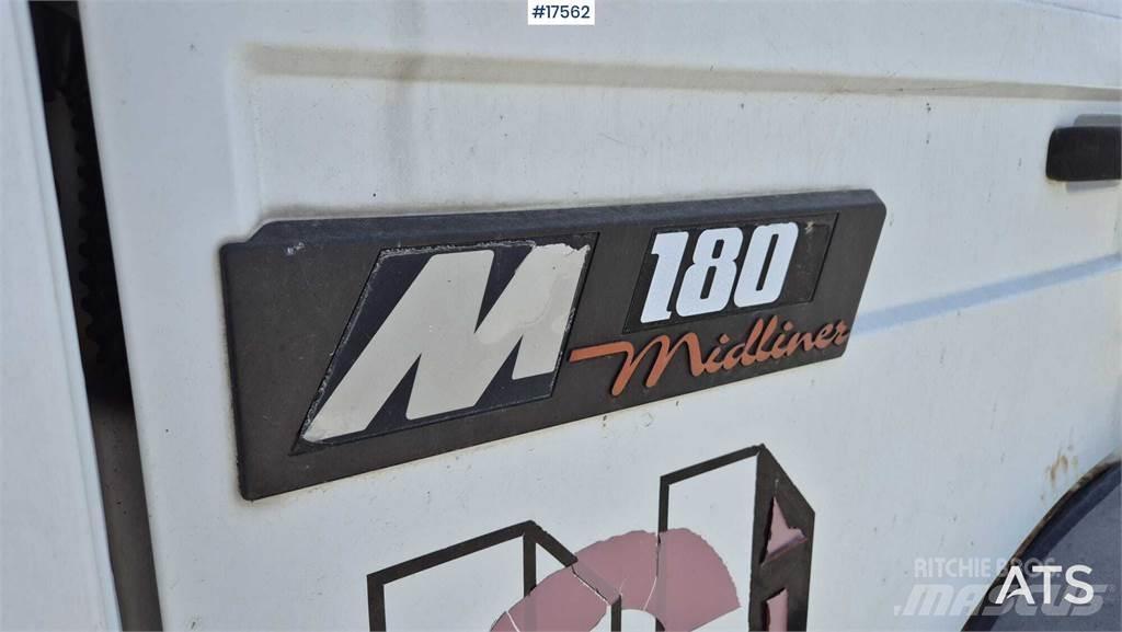 Renault M180 起重车