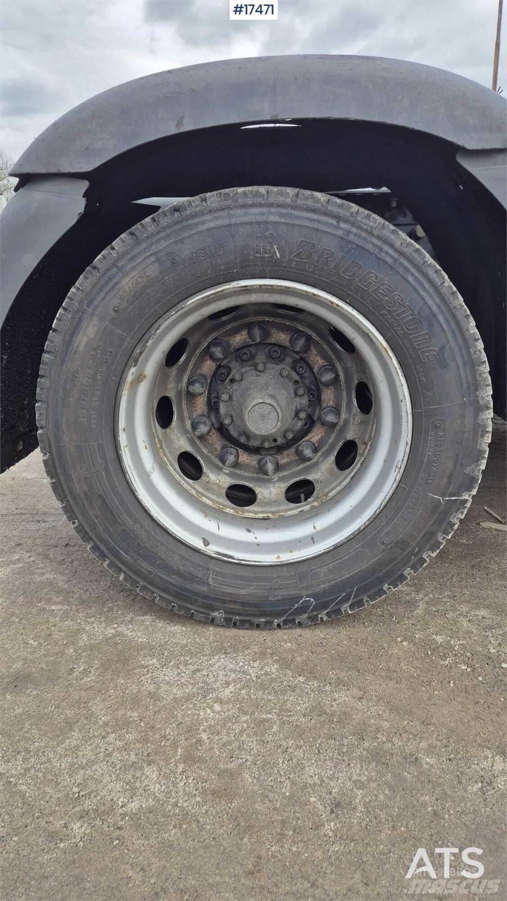 Scania R450 牵引车