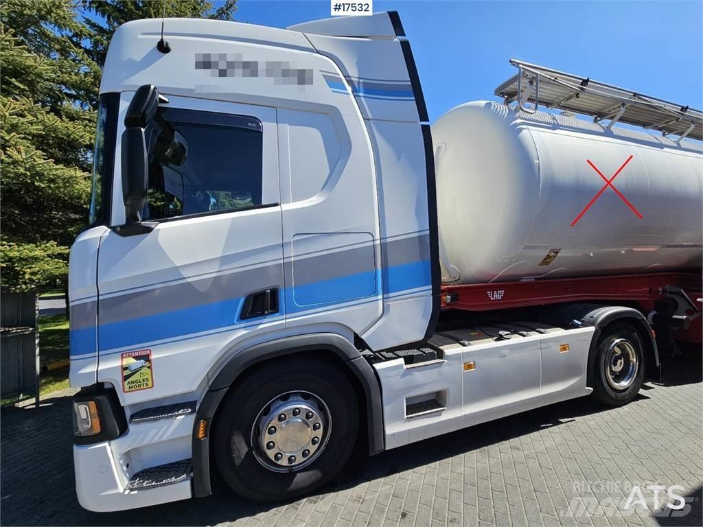 Scania R450 牵引车