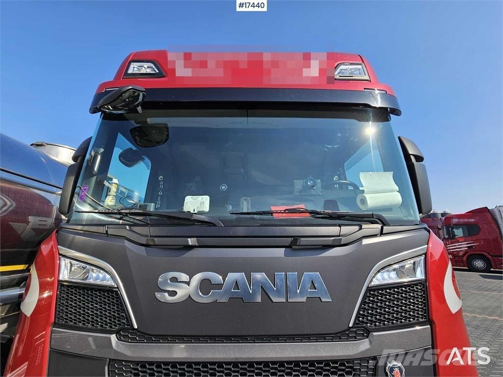 Scania R530 V8 牵引车
