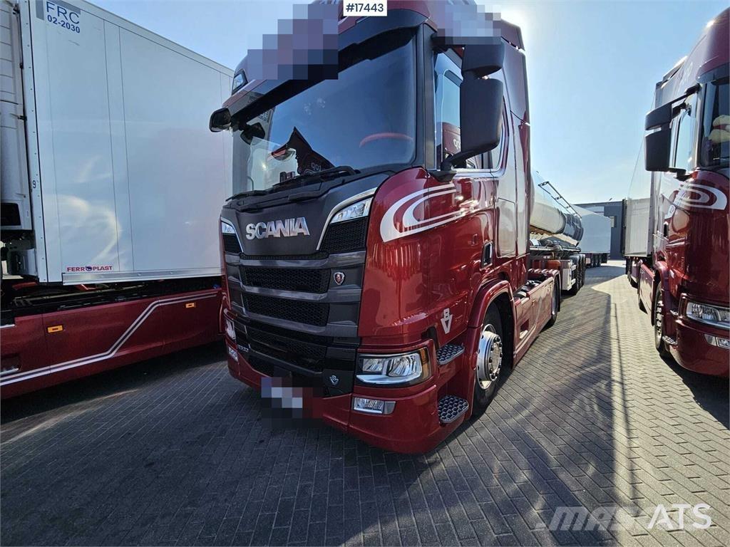 Scania R530 V8 牵引车