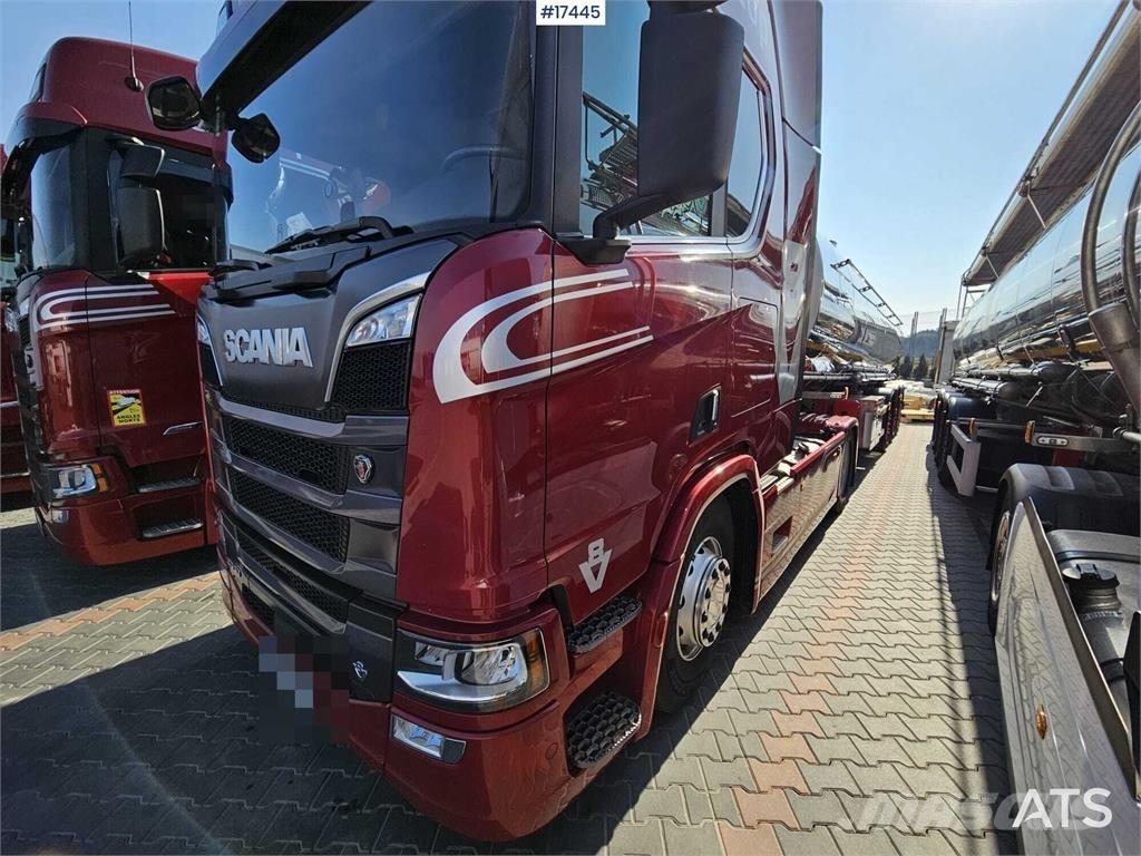 Scania R530 V8 牵引车