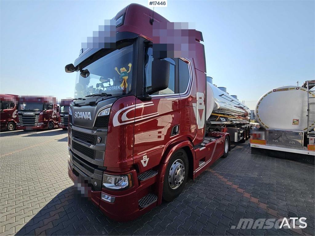 Scania R530 V8 牵引车