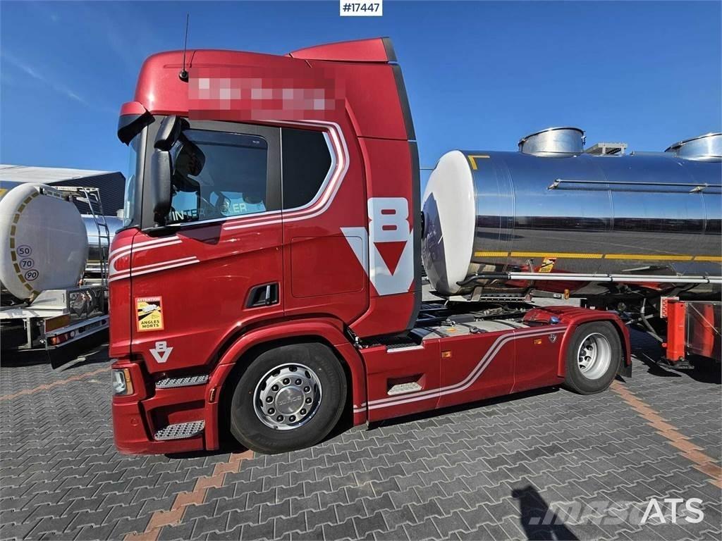 Scania R530 V8 牵引车