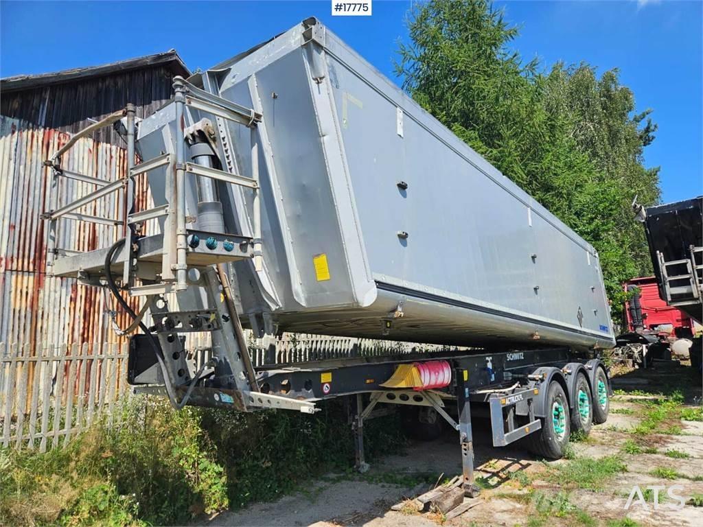 Schmitz SKI 24 自卸半挂车