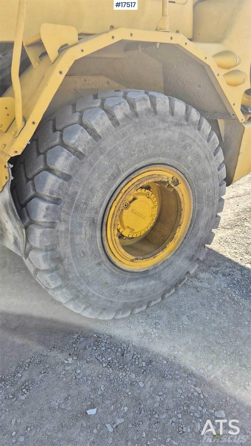Volvo A25D 铰接式自卸车