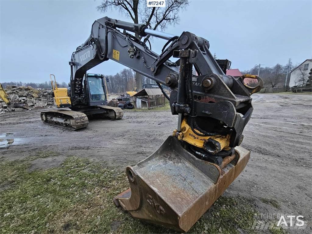 Volvo EC220DL 履带挖掘机
