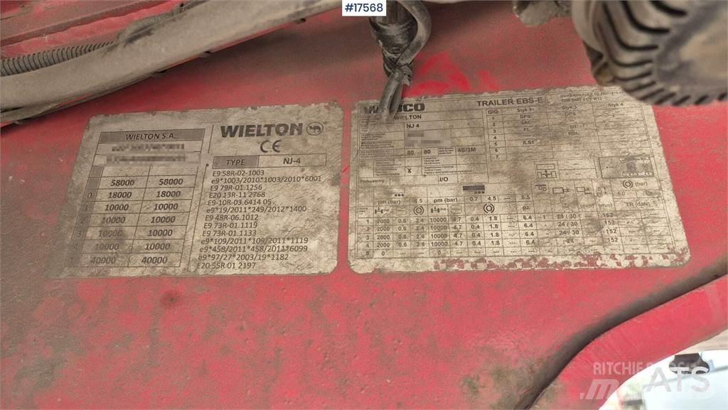 Wielton NJ 4 低平板半挂车