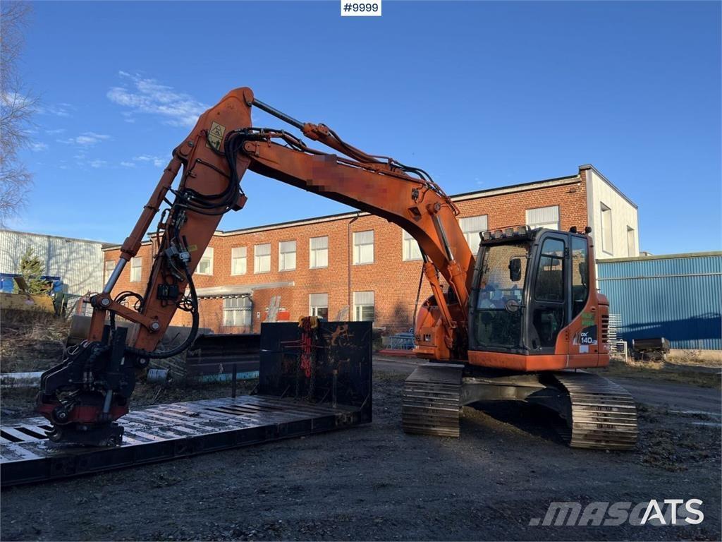 Doosan DX140LCR-3 履带挖掘机