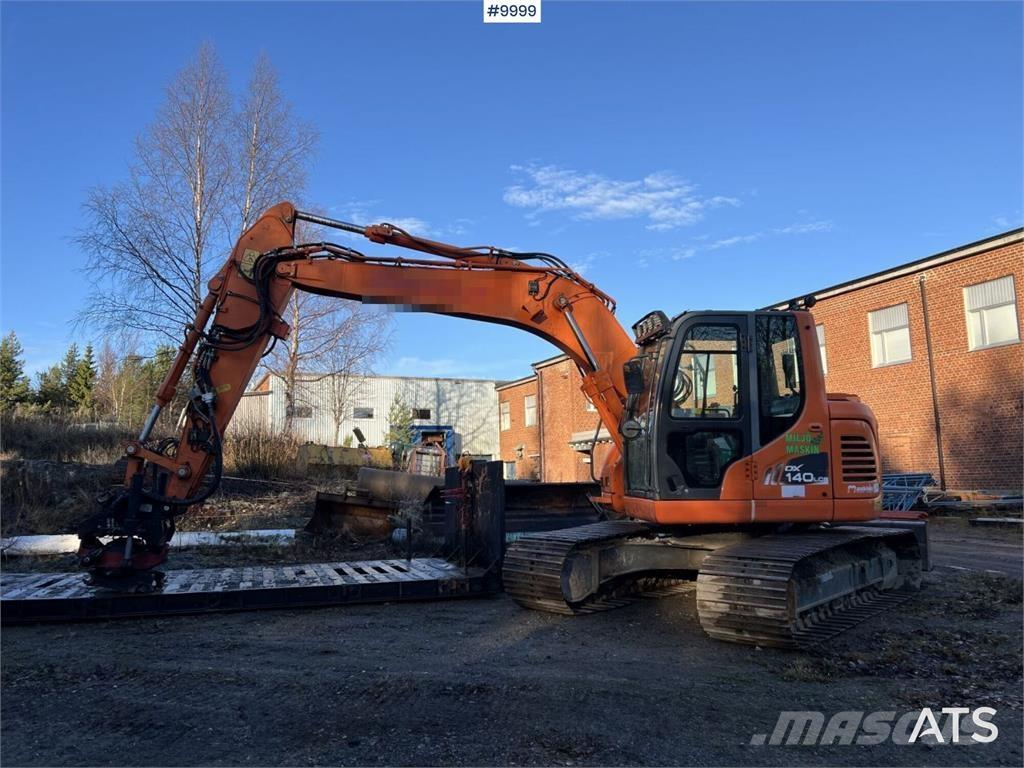 Doosan DX140LCR-3 履带挖掘机