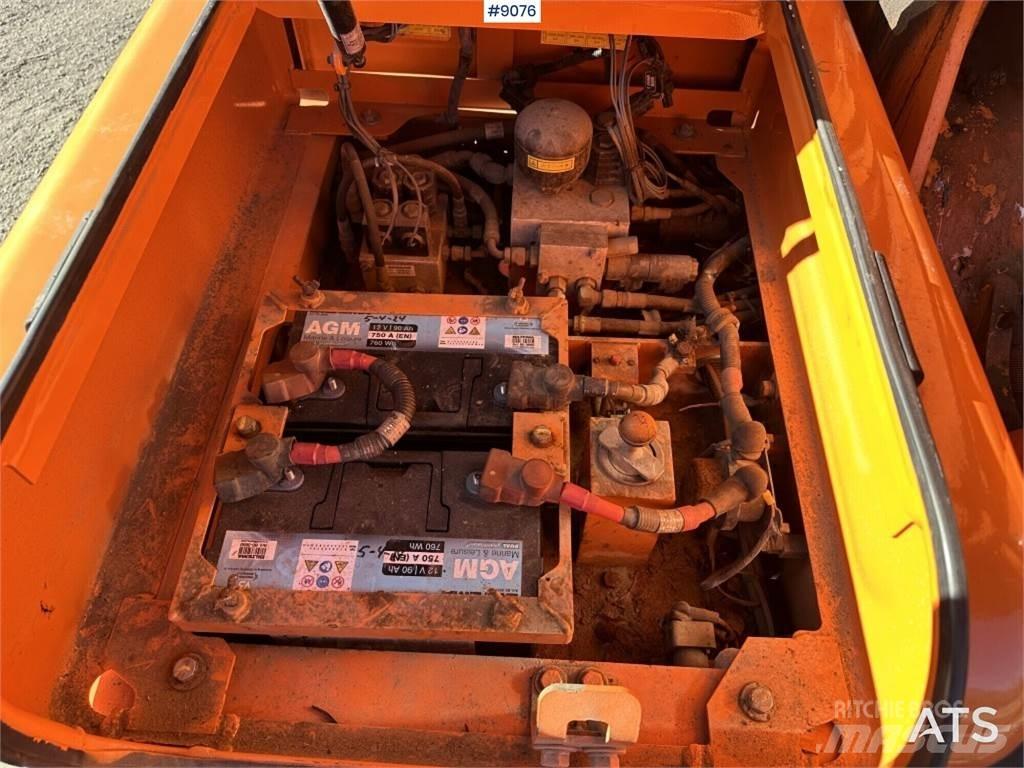 Doosan DX140W 轮式挖掘机