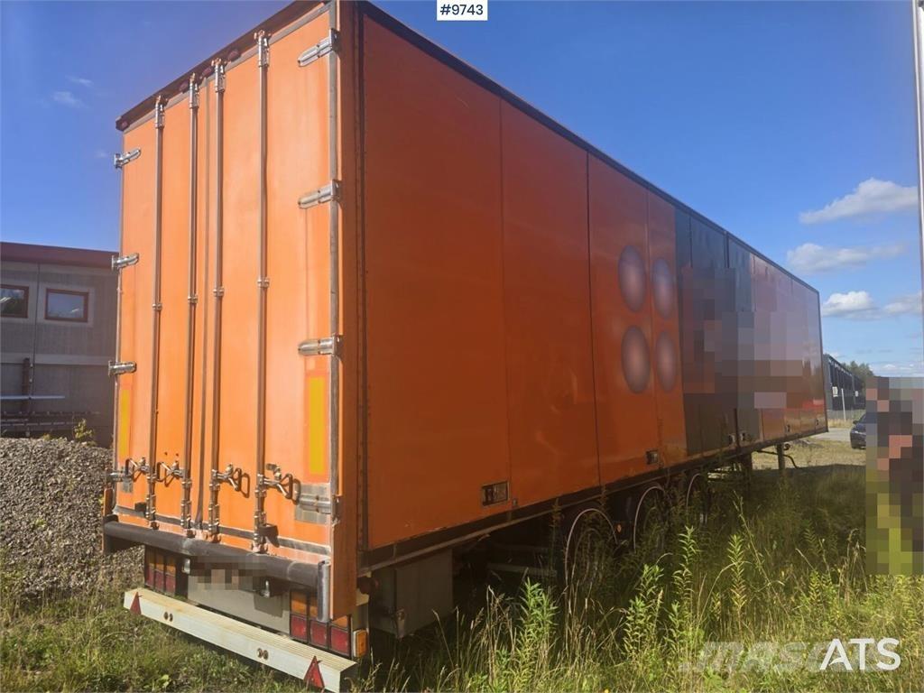 Ekeri L-3 半挂厢式车