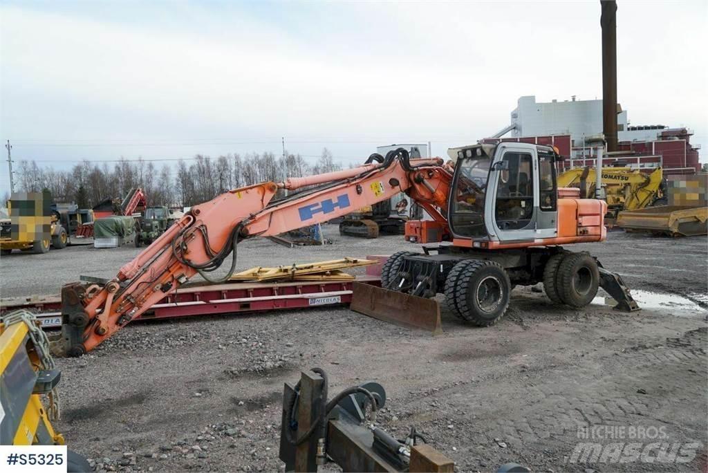 Hitachi EX165W 轮式挖掘机