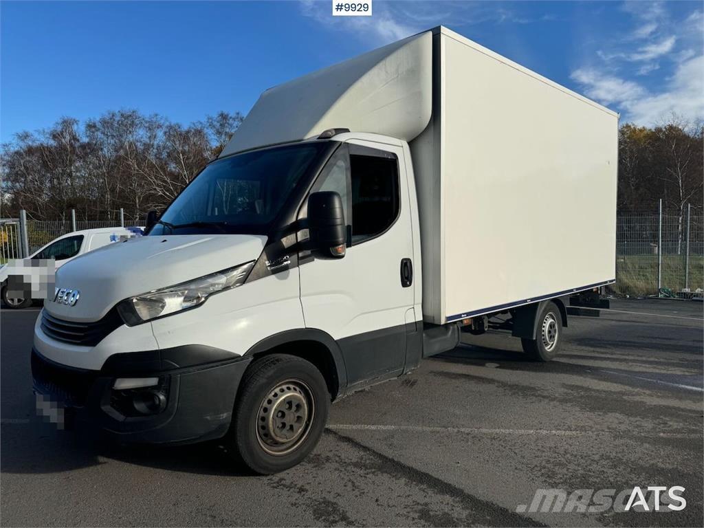Iveco Daily 大型面包车