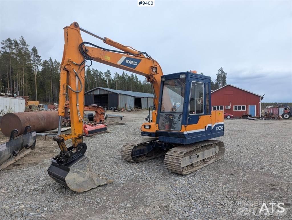Kobelco K903C 中型挖掘机