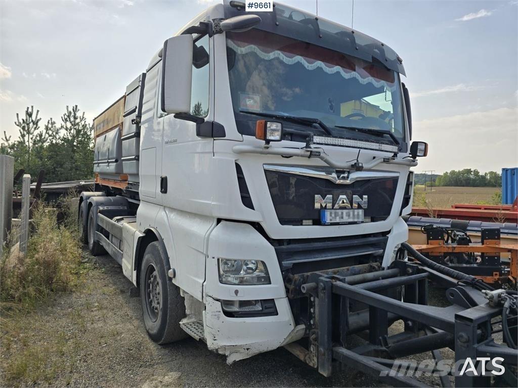 MAN TGX 25.500 工程吊钩车