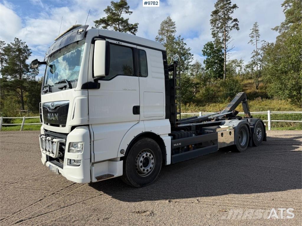 MAN TGX 26.500 6X2 工程吊钩车