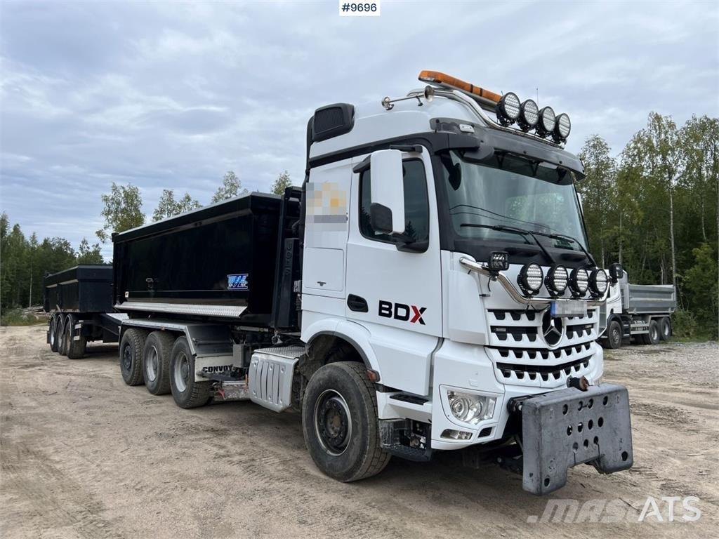 Mercedes-Benz Arocs 工程吊钩车