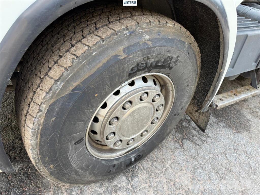 Scania R560 8X4 工程吊钩车