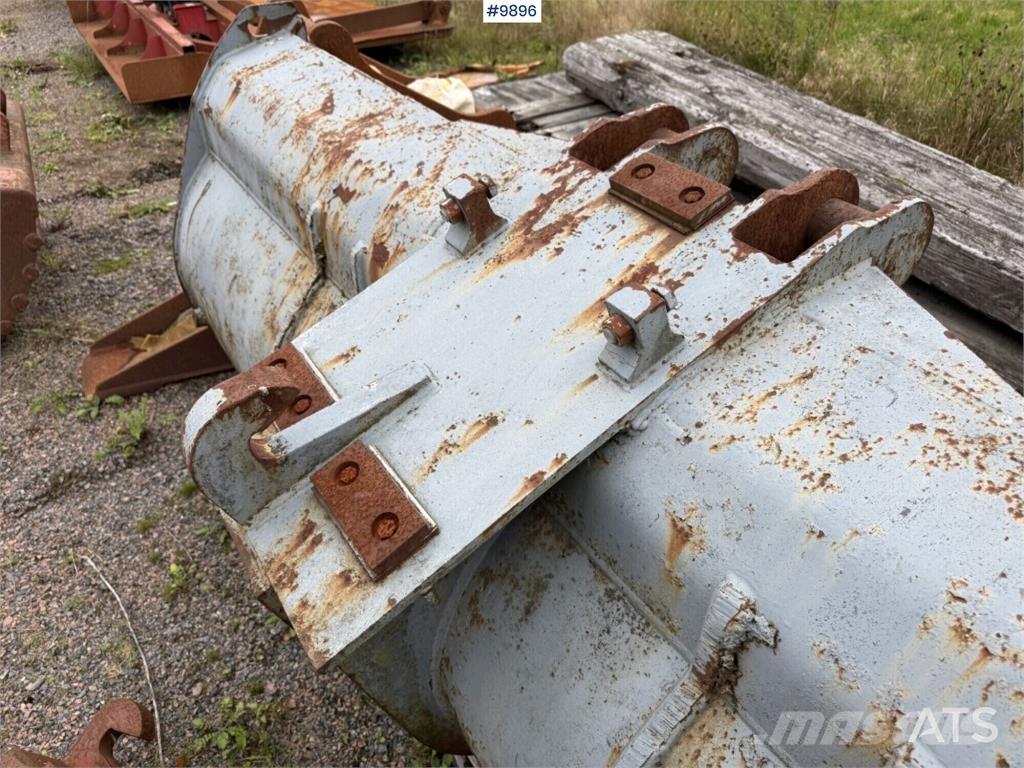 Viby Jern B20 挖斗