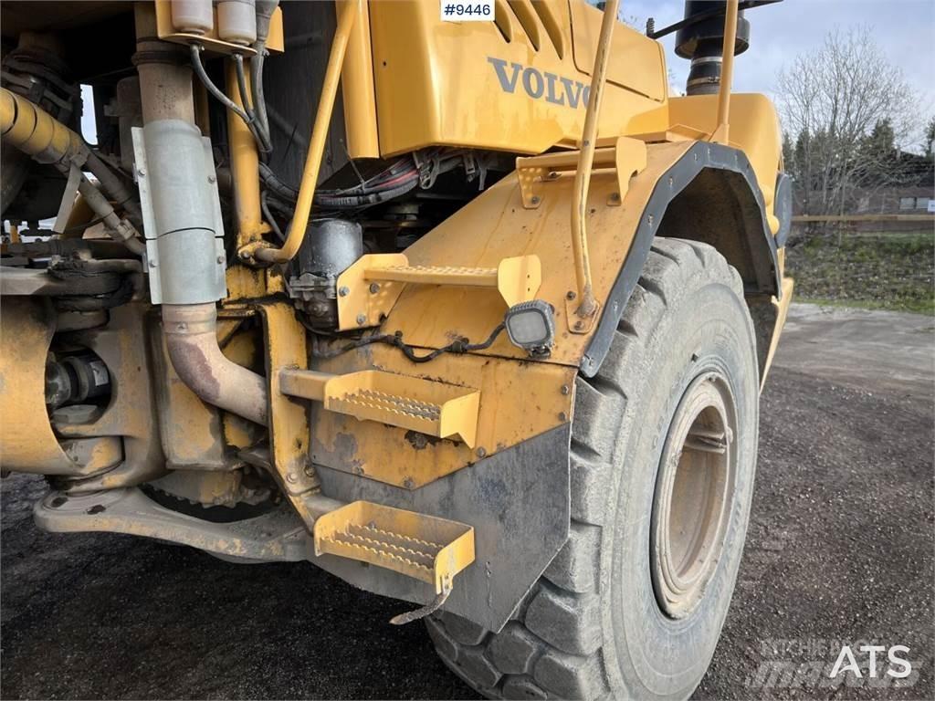 Volvo A25D 铰接式自卸车