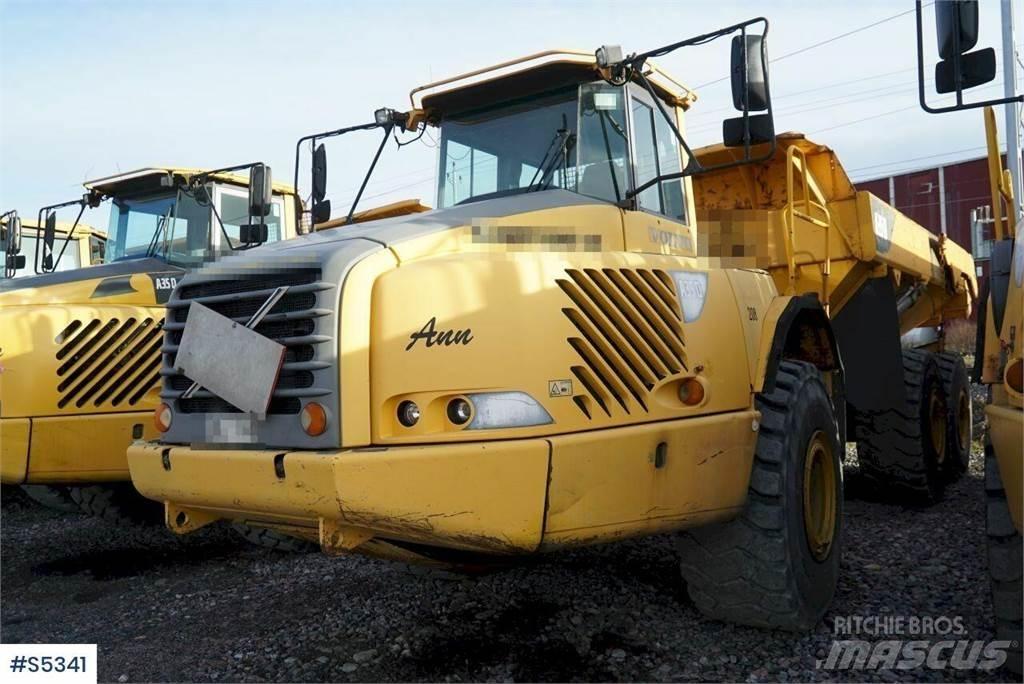 Volvo A35D 6x6 铰接式自卸车