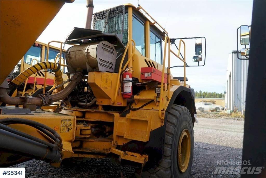Volvo A35D 6x6 铰接式自卸车