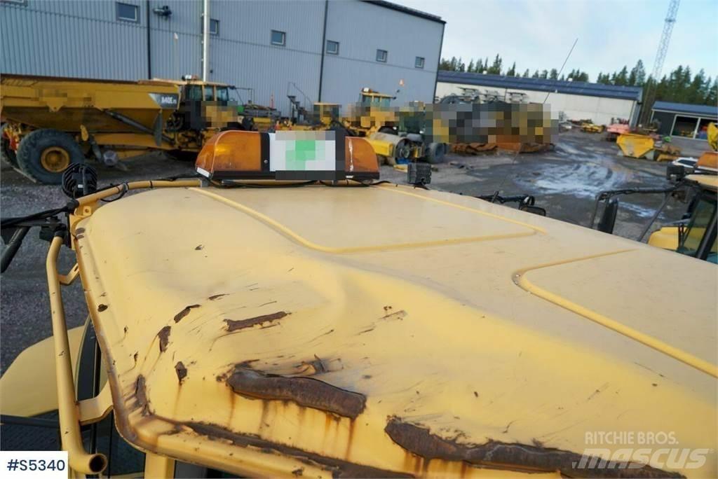Volvo A40D 6x6 铰接式自卸车