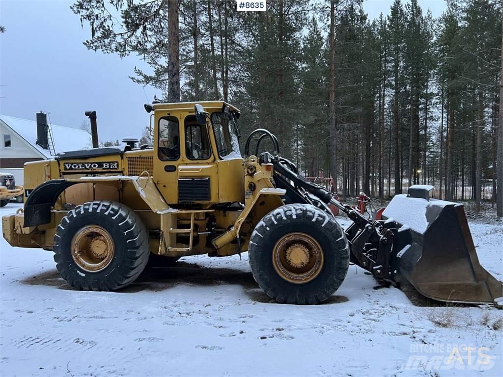Volvo BM L120 轮式推土机