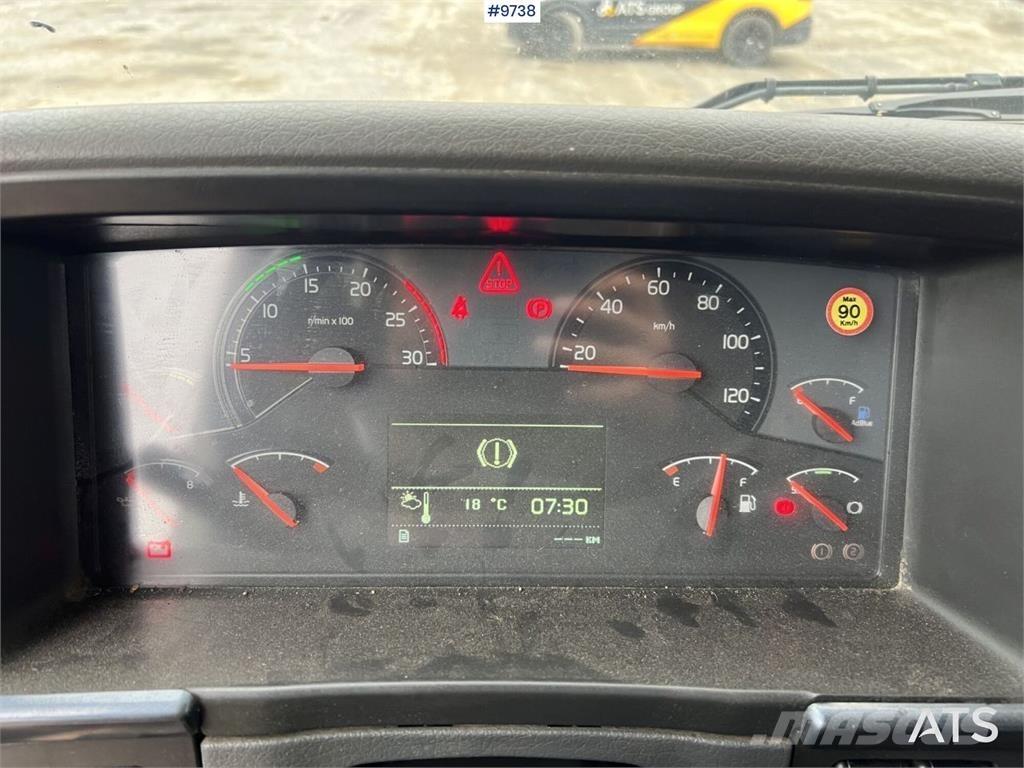 Volvo FH 工程吊钩车