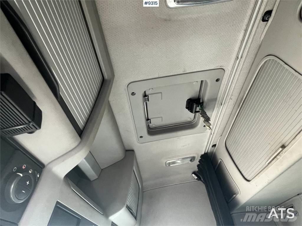 Volvo FH 460 8X4 牵引车