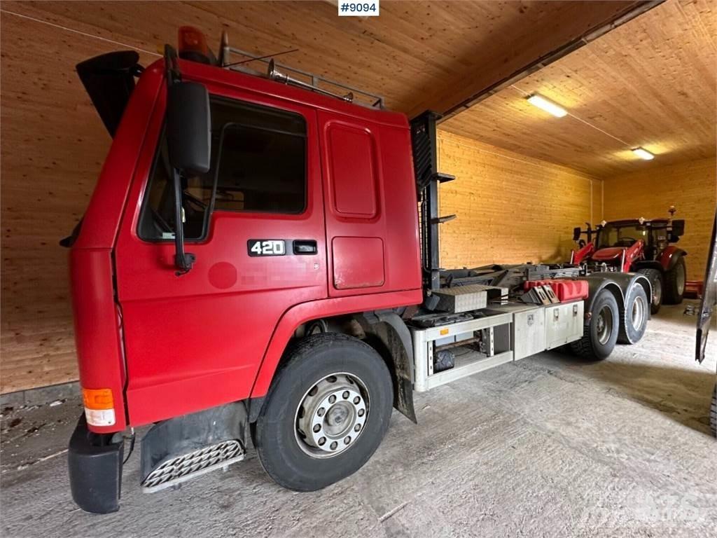 Volvo FL12 工程吊钩车