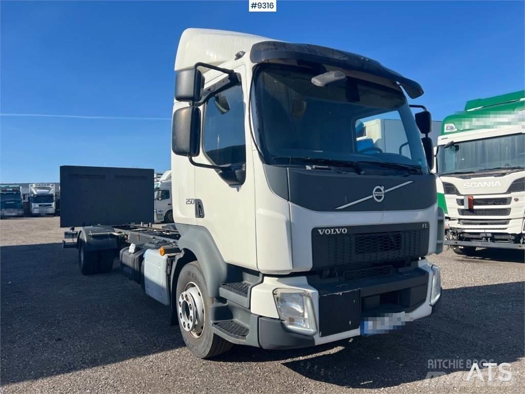 Volvo FL250 平板车