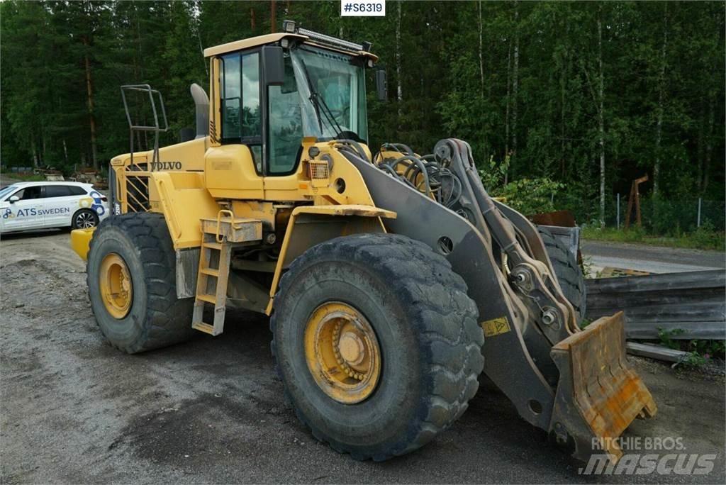Volvo L220F 轮式装载机