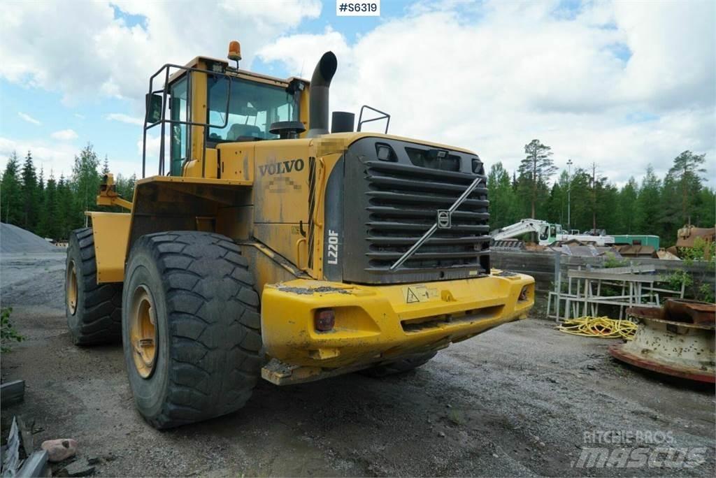 Volvo L220F 轮式装载机