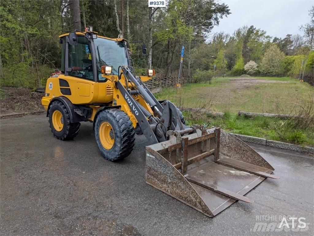Volvo L25F 轮式推土机