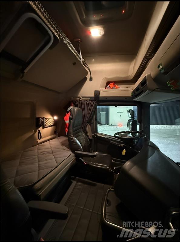 Scania R560 牵引车