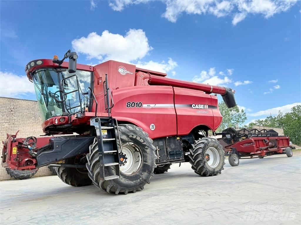 Case IH 8010 联合收割机