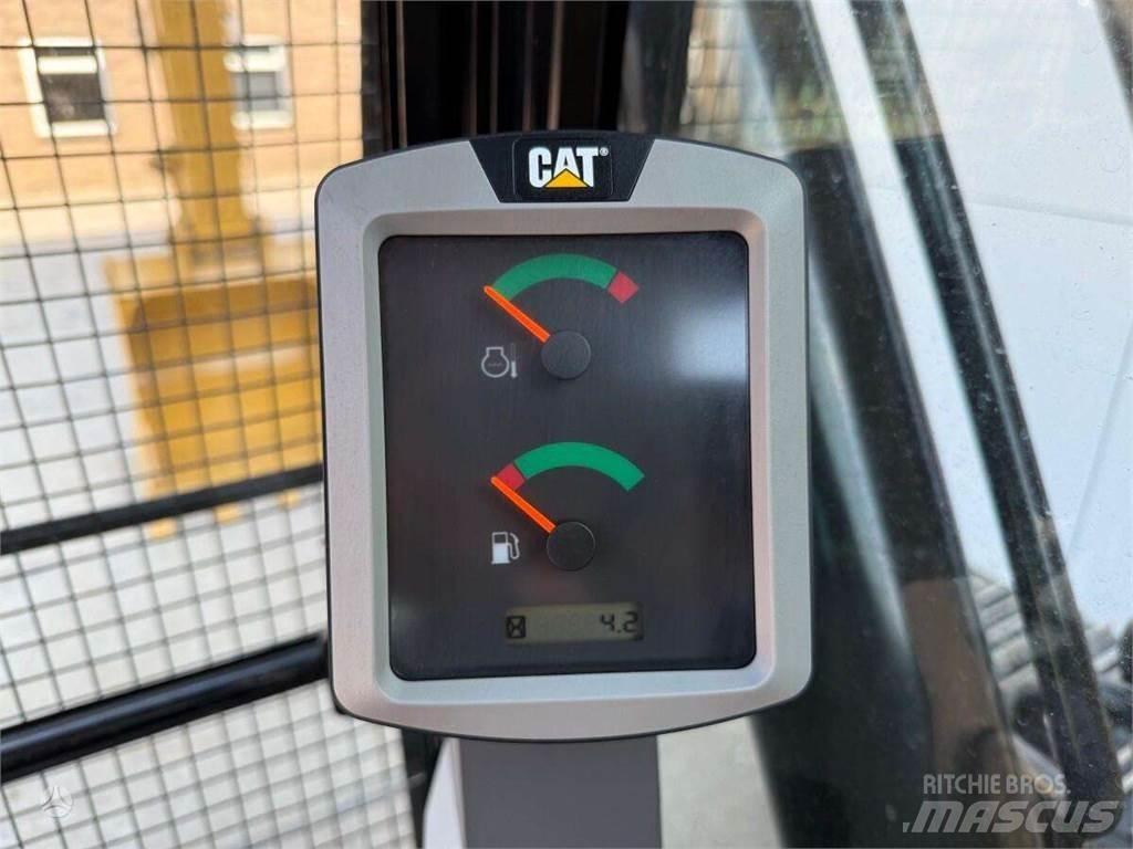 CAT 320D3 履带挖掘机