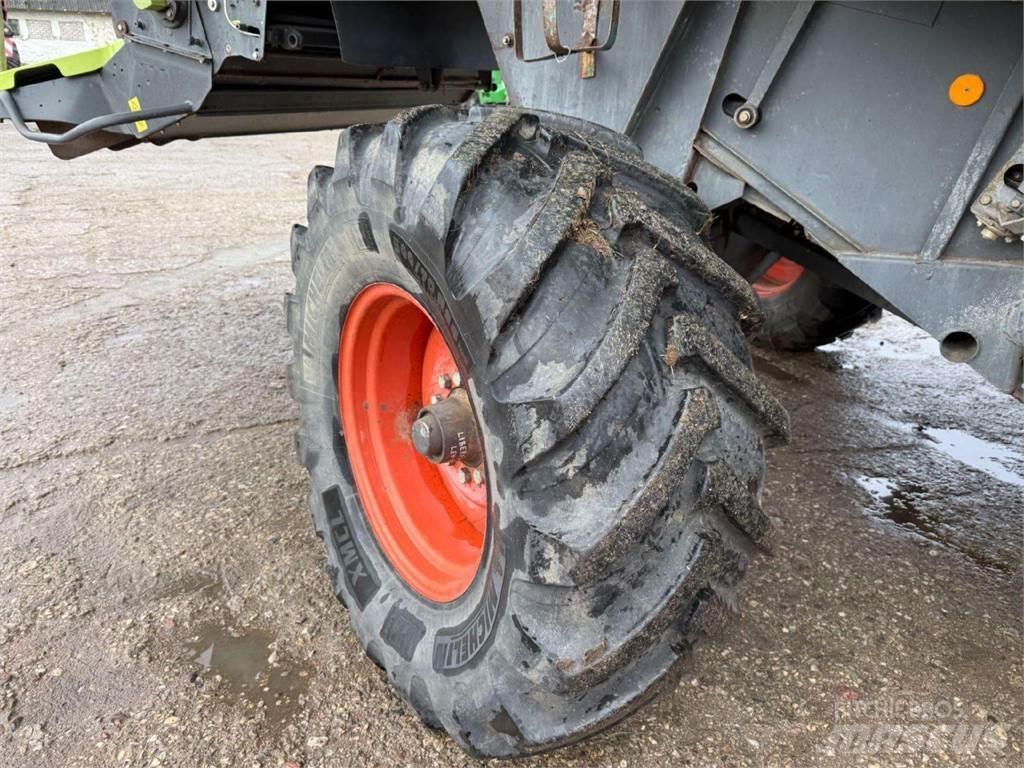 CLAAS LEXION 480 联合收割机